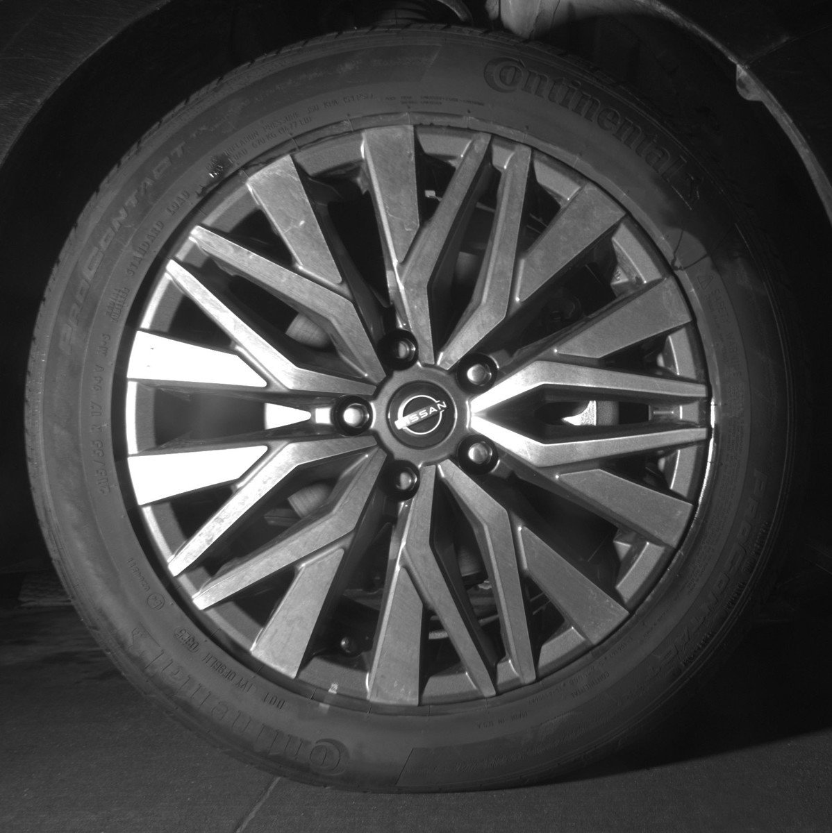 Used 2025 Nissan Altima 2.5 SV FWD image 13