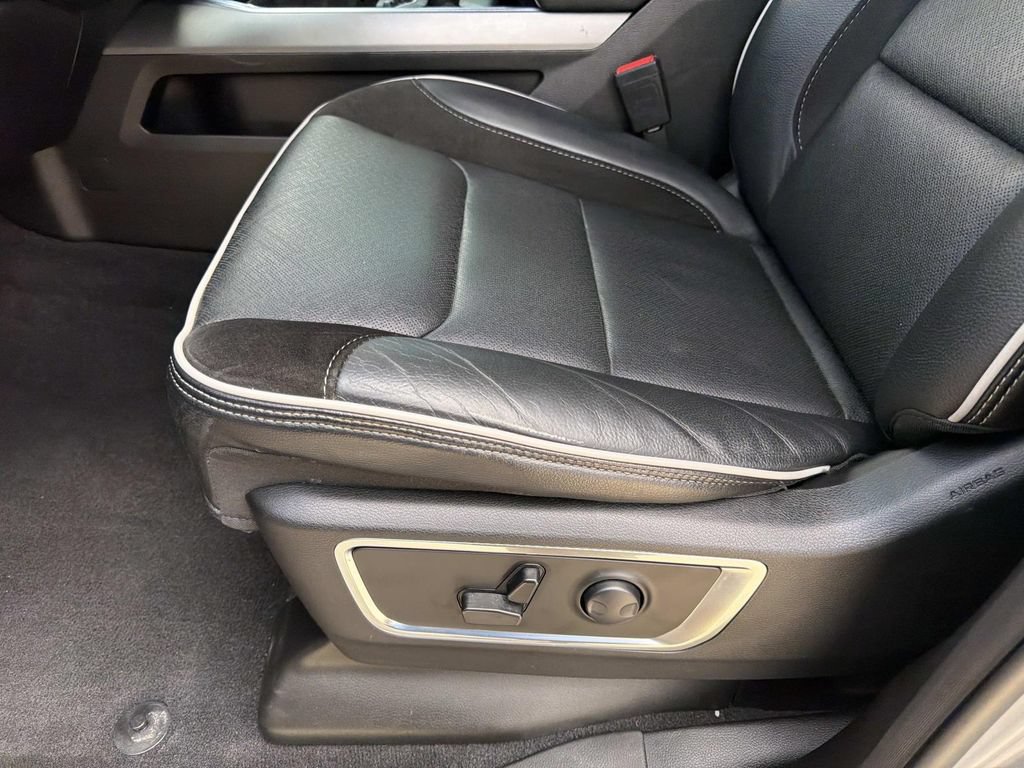 Used 2025 RAM 1500 Laramie w/ Laramie Southwest Edition AWD/4WD image 21