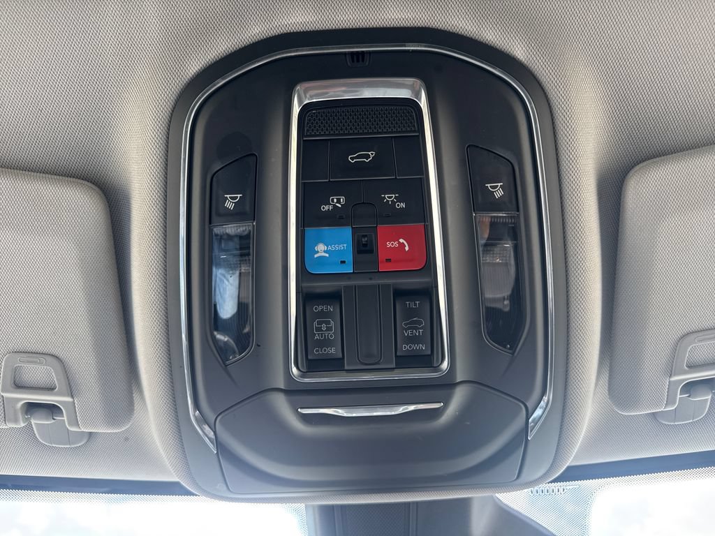Used 2023 Jeep Grand Cherokee L Laredo w/ Luxury Tech Group I AWD/4WD image 28