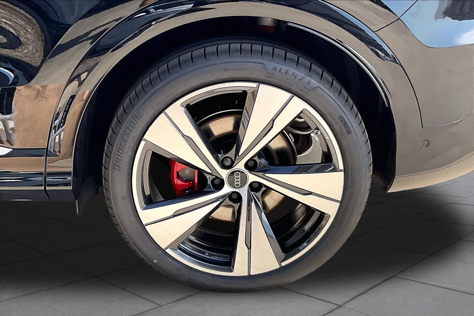 New 2026 Audi SQ5 Prestige AWD/4WD image 11