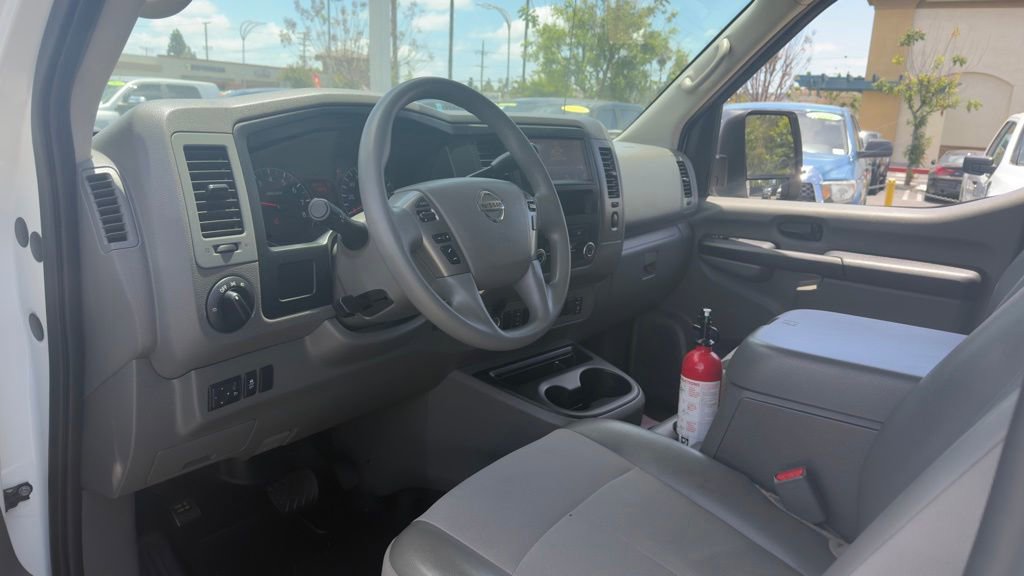 Used 2021 Nissan NV 2500 SV RWD image 6