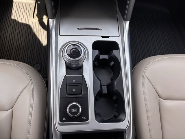 Certified 2022 Ford Explorer XLT w/ Equipment Group 202A image 22
