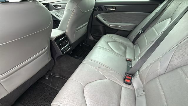Used 2019 Toyota Avalon XLE image 22