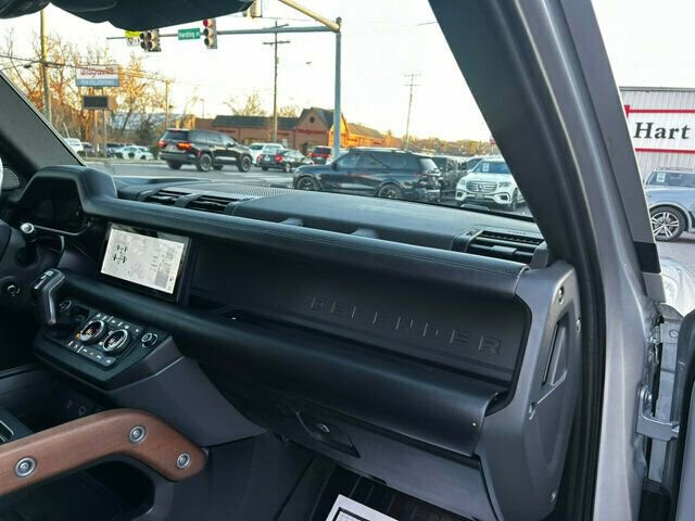 Used 2020 Land Rover Defender 110 X image 27