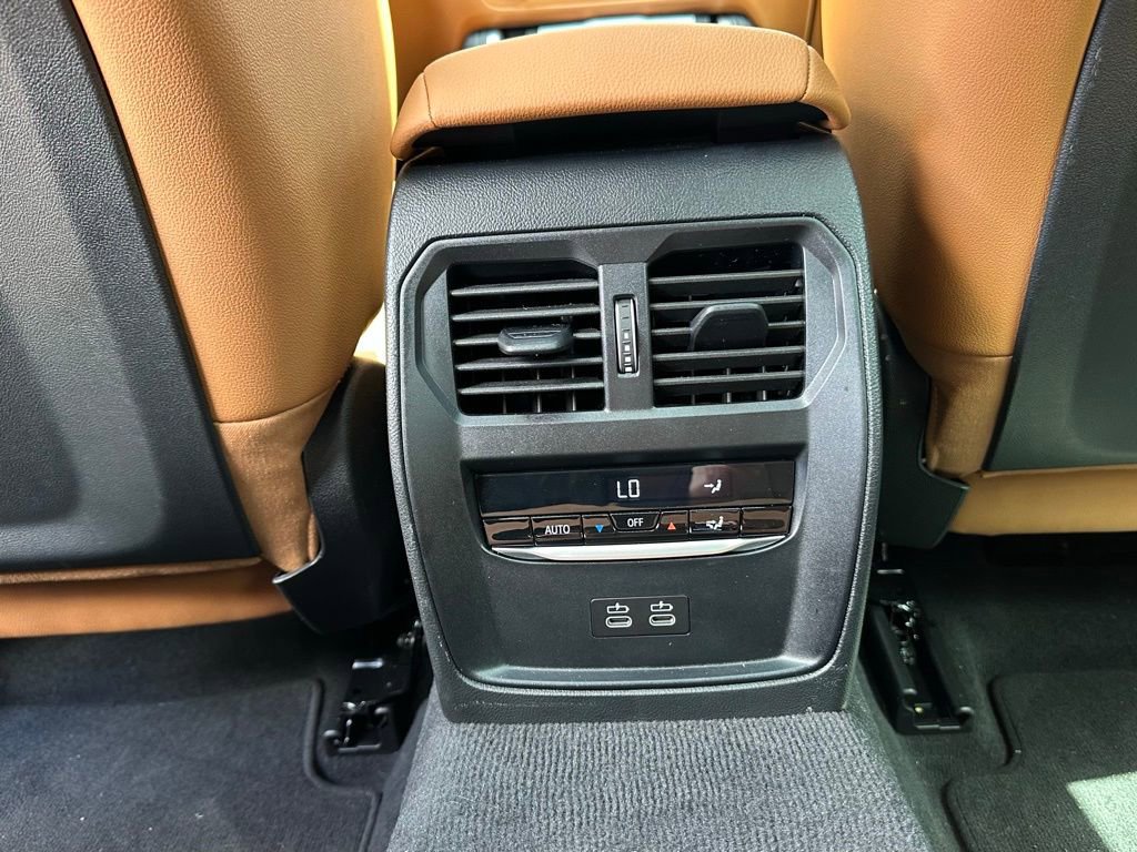 Used 2025 BMW 430i w/ M Sport Package image 37