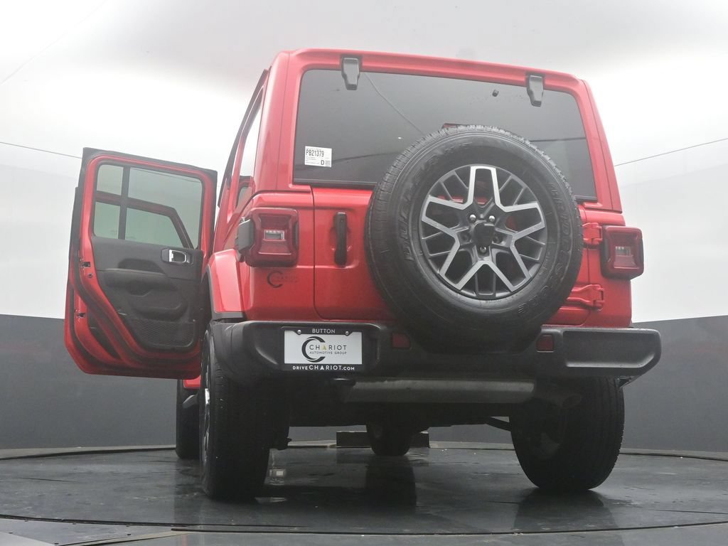 Used 2024 Jeep Wrangler Unlimited Sahara w/ Technology Group AWD/4WD image 64