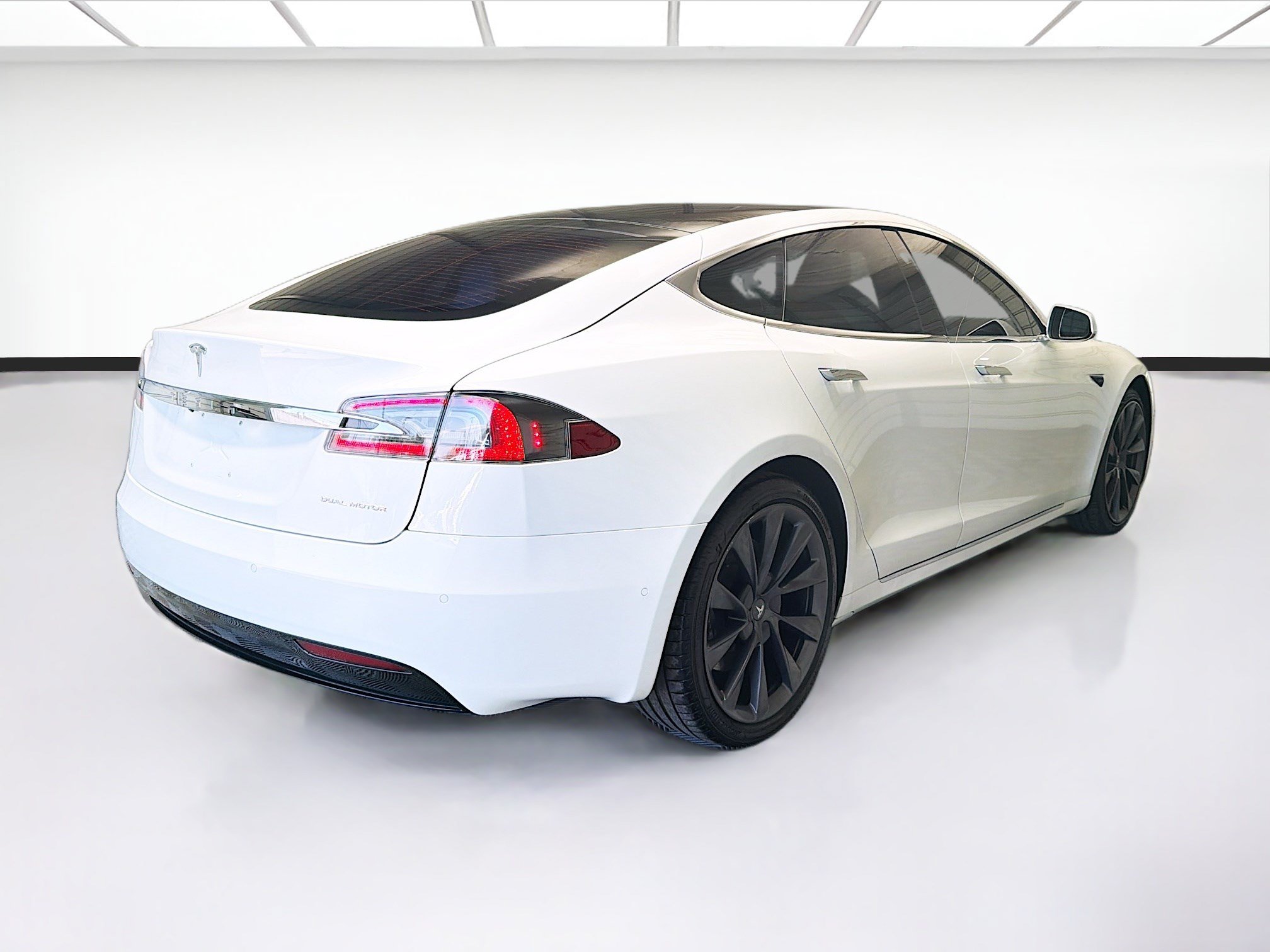 Used 2020 Tesla Model S Long Range Plus AWD/4WD image 4