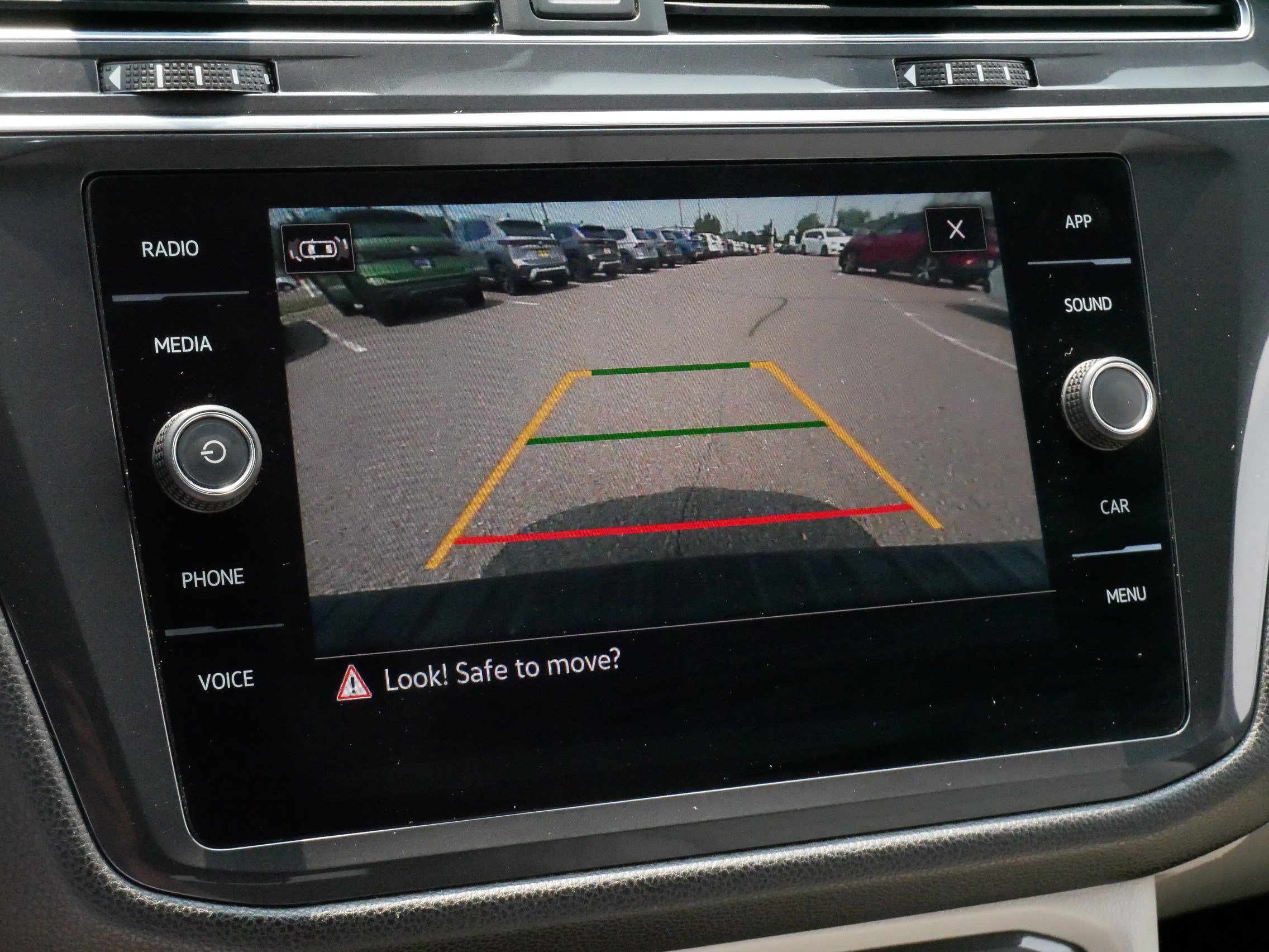 Certified 2023 Volkswagen Tiguan SE R-Line AWD/4WD image 29