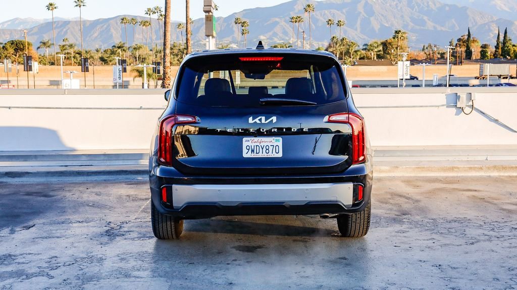 Used 2025 Kia Telluride LX image 8