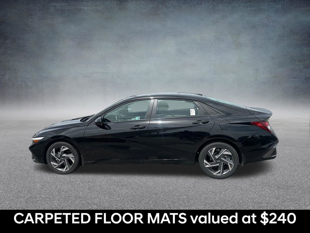 Certified 2025 Hyundai Elantra Sport FWD image 2