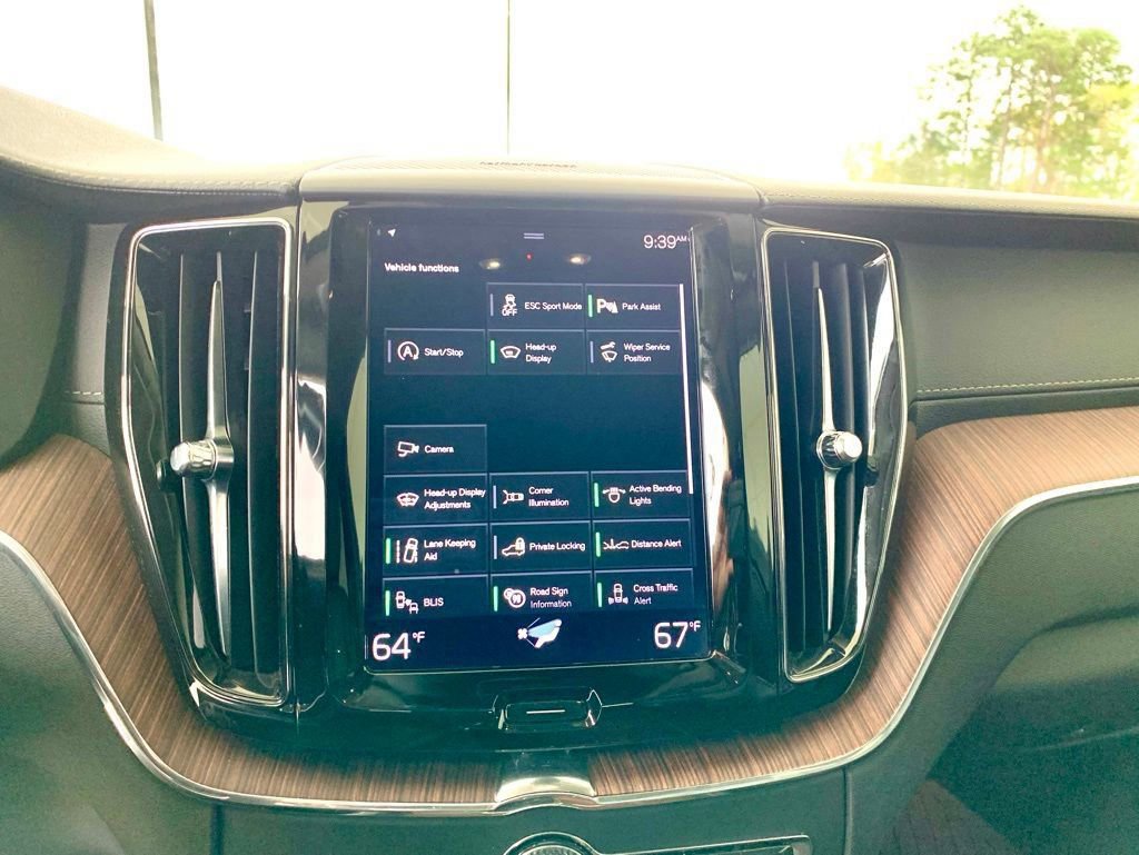 Used 2020 Volvo XC60 T5 Inscription w/ Protection Package Premier image 17