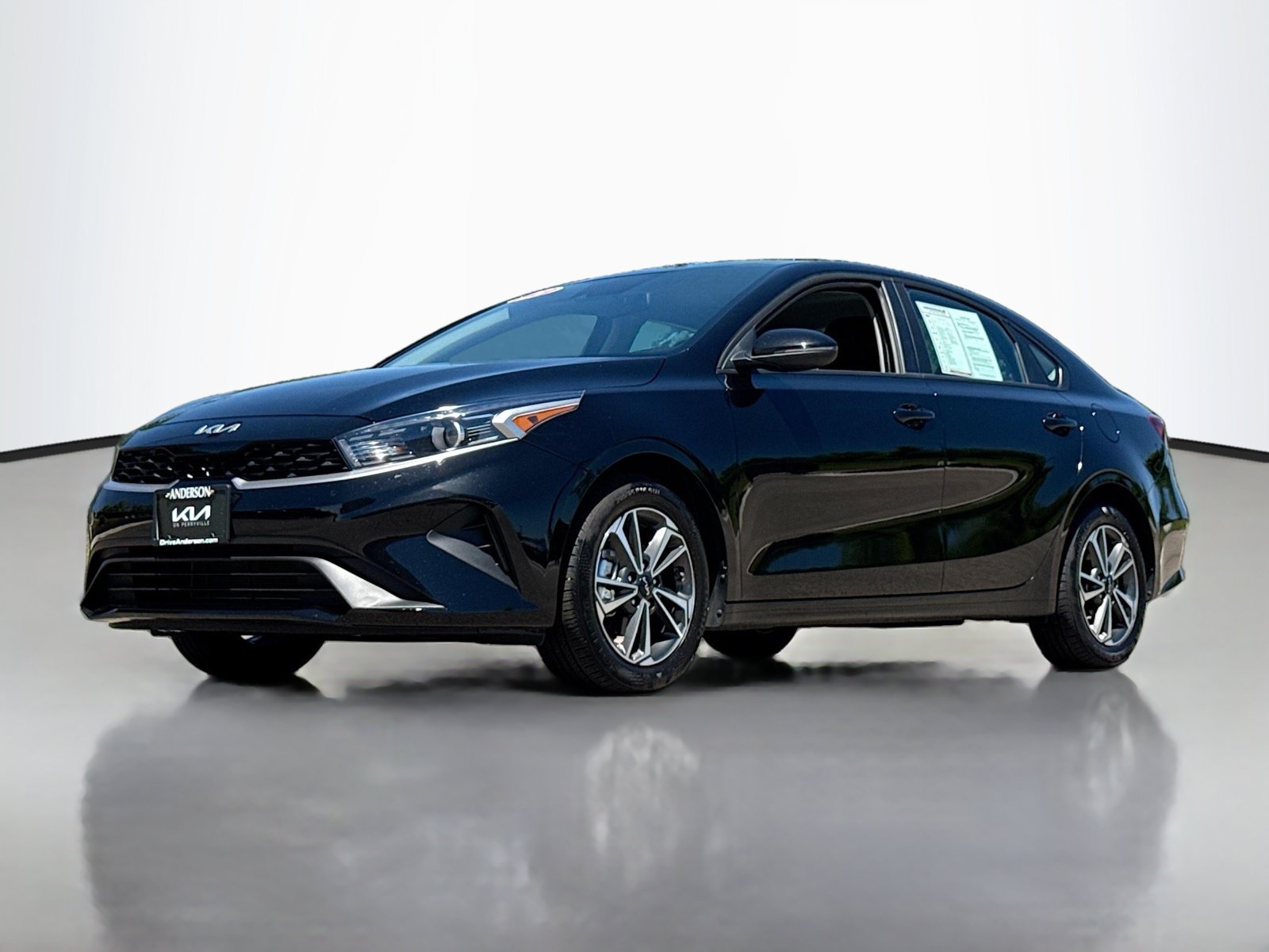 Used 2023 Kia Forte LXS w/ LXS Technology Package FWD image 12