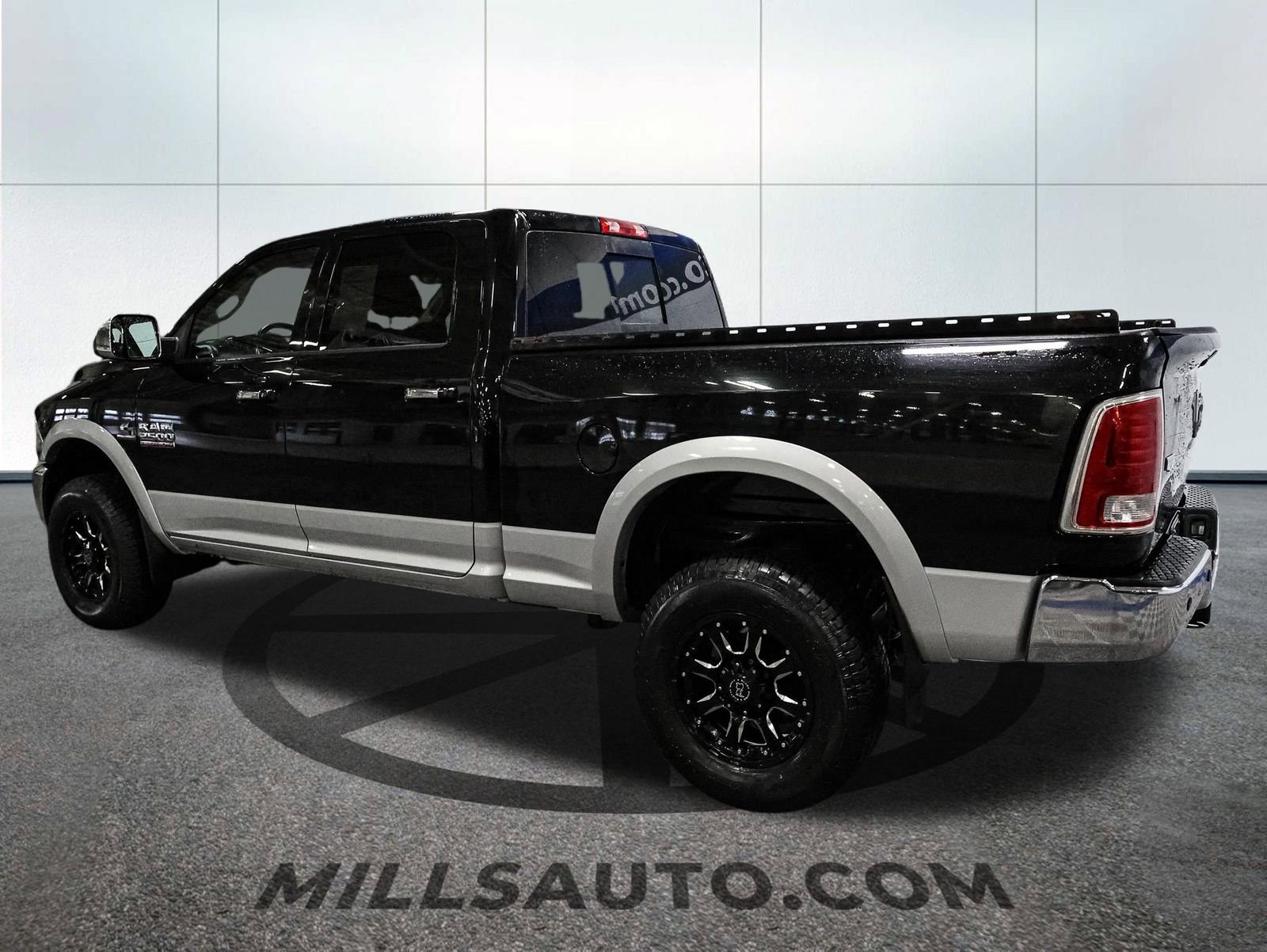 Used 2015 RAM 2500 Laramie image 4