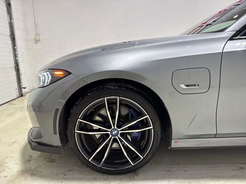 Used 2023 BMW 330e xDrive w/ M Sport Package image 7