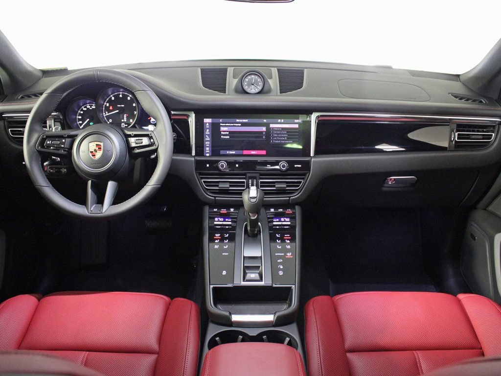 Certified 2026 Porsche Macan AWD/4WD image 20