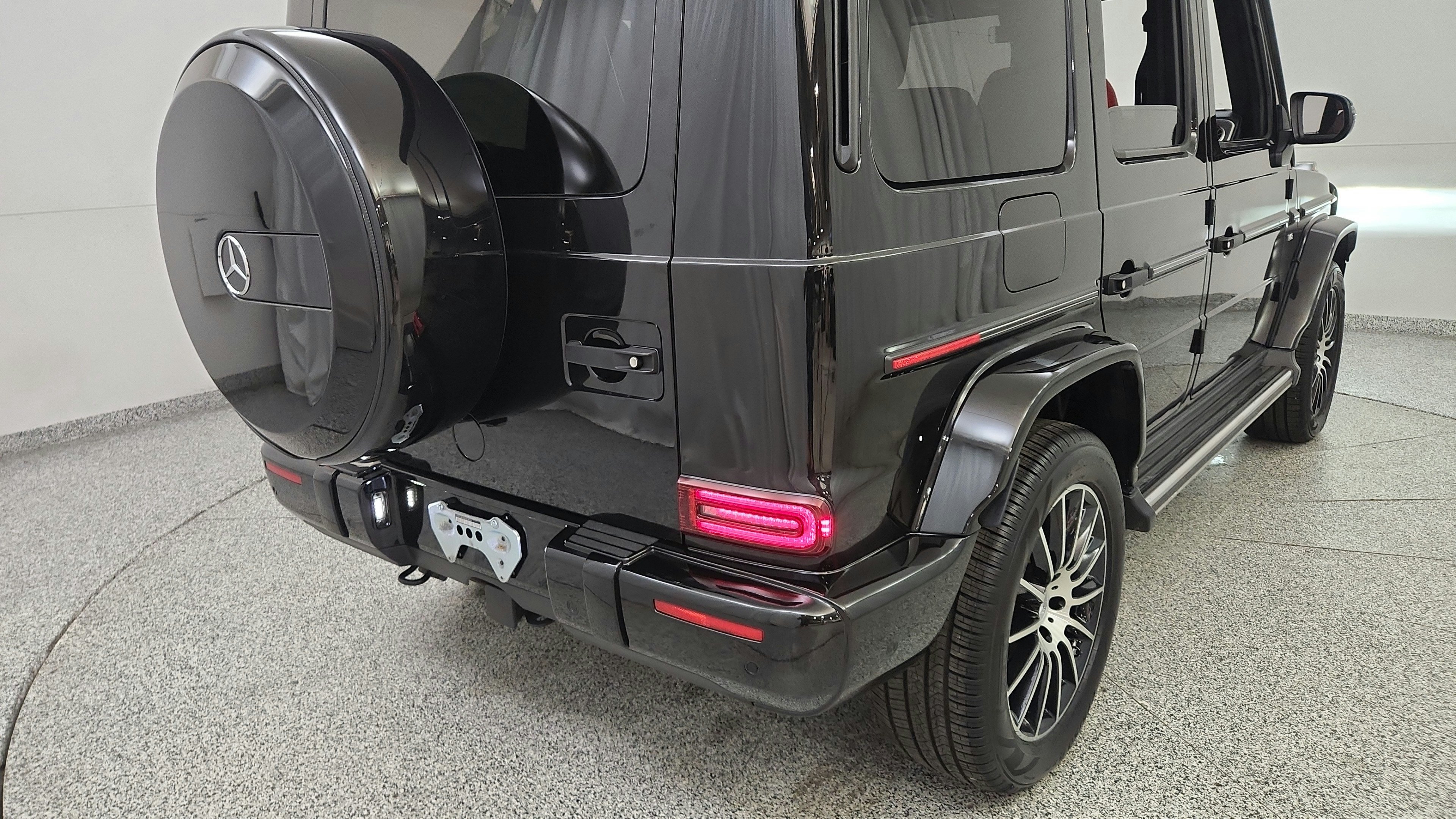 Used 2022 Mercedes-Benz G 550 image 34