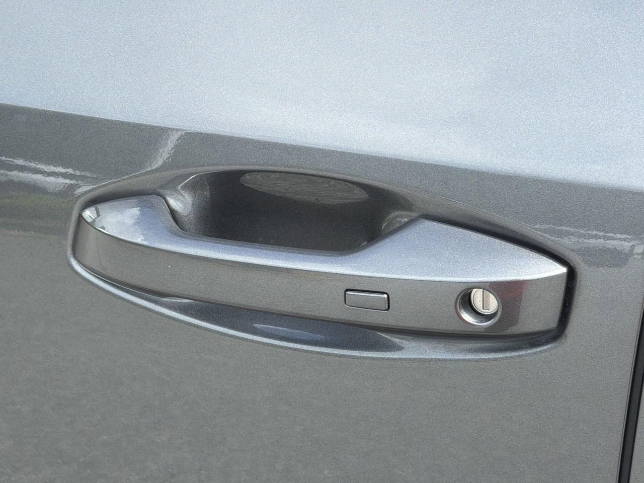 Certified 2025 Nissan Murano SV FWD image 32