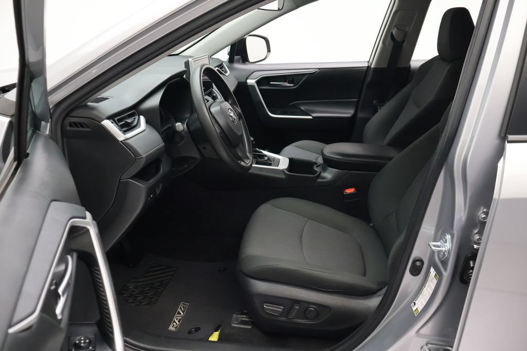 Certified 2023 Toyota RAV4 XLE FWD image 14