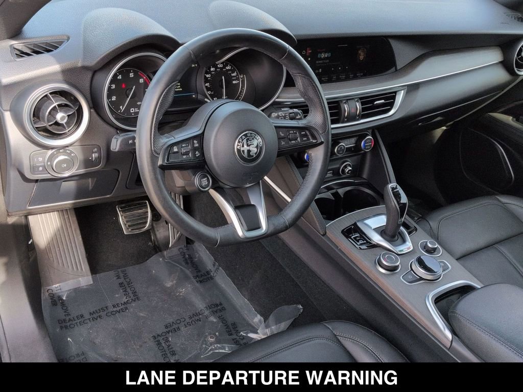 Used 2023 Alfa Romeo Stelvio Ti AWD/4WD image 21