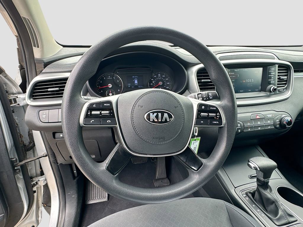 Used 2019 Kia Sorento L FWD image 11