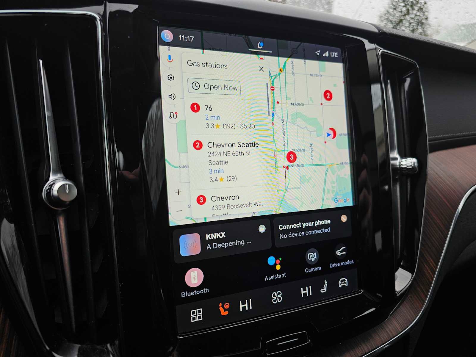 Certified 2023 Volvo XC60 B6 Ultimate w/ Protection Package Premier image 29