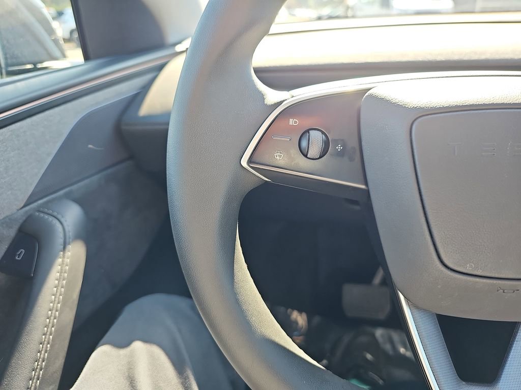 Used 2026 Tesla Model Y 2WD image 21