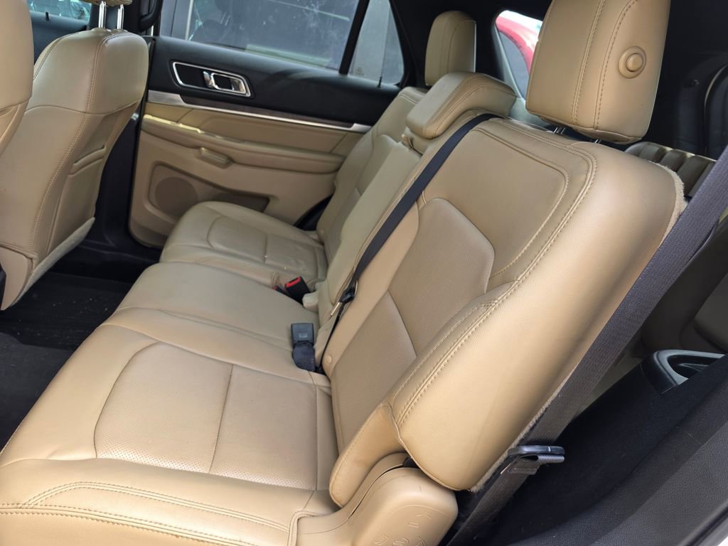 Used 2017 Ford Explorer Limited FWD image 7