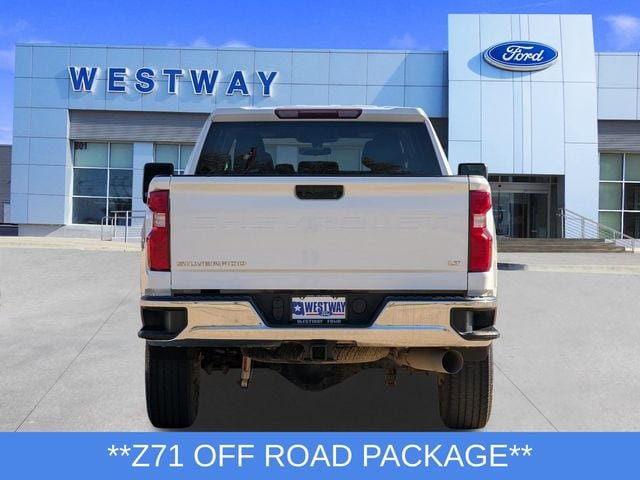 Used 2022 Chevrolet Silverado 2500 LT w/ Convenience Package image 4