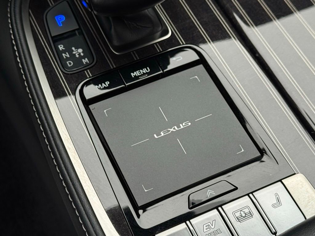 Used 2018 Lexus LS 500h AWD image 42
