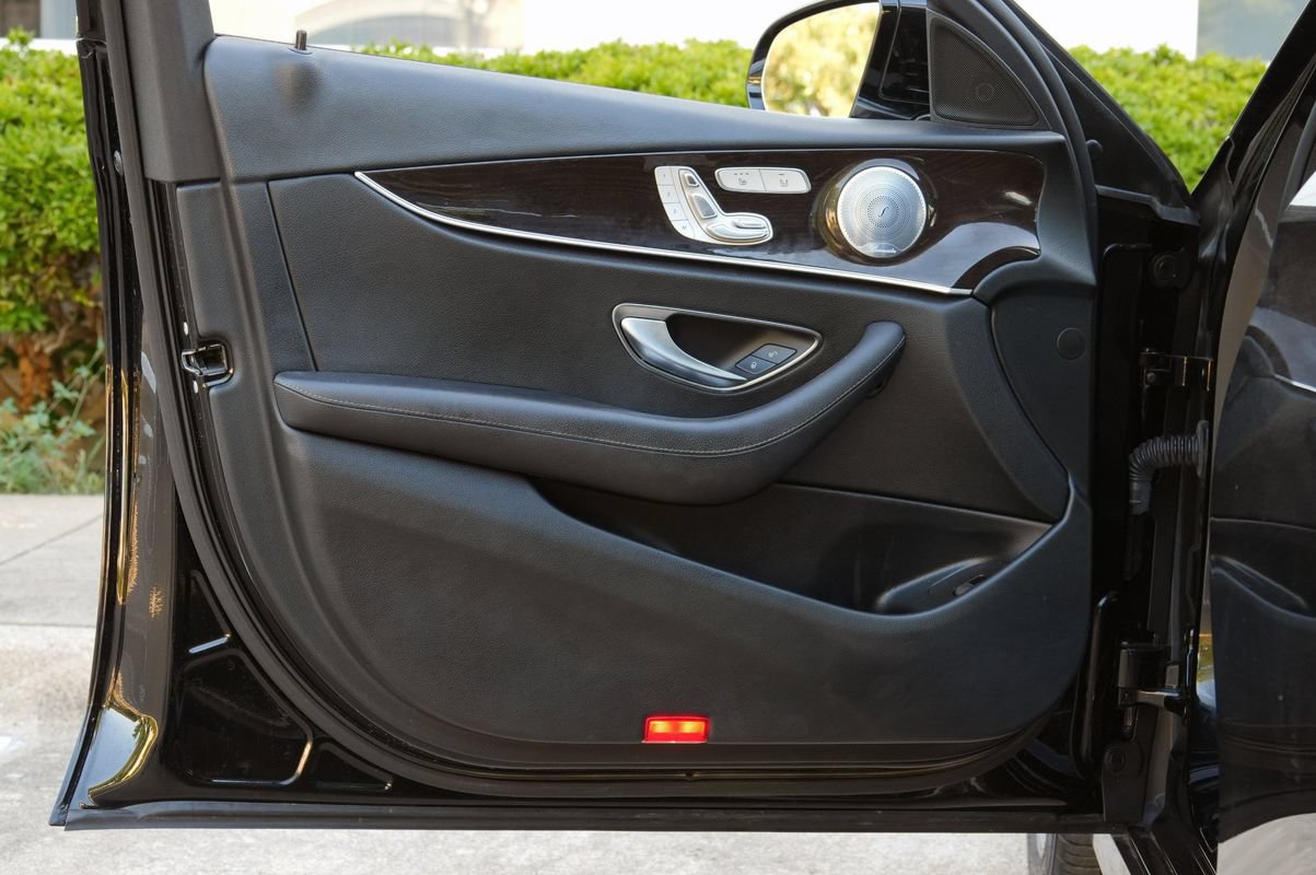 Used 2019 Mercedes-Benz E 300 image 37