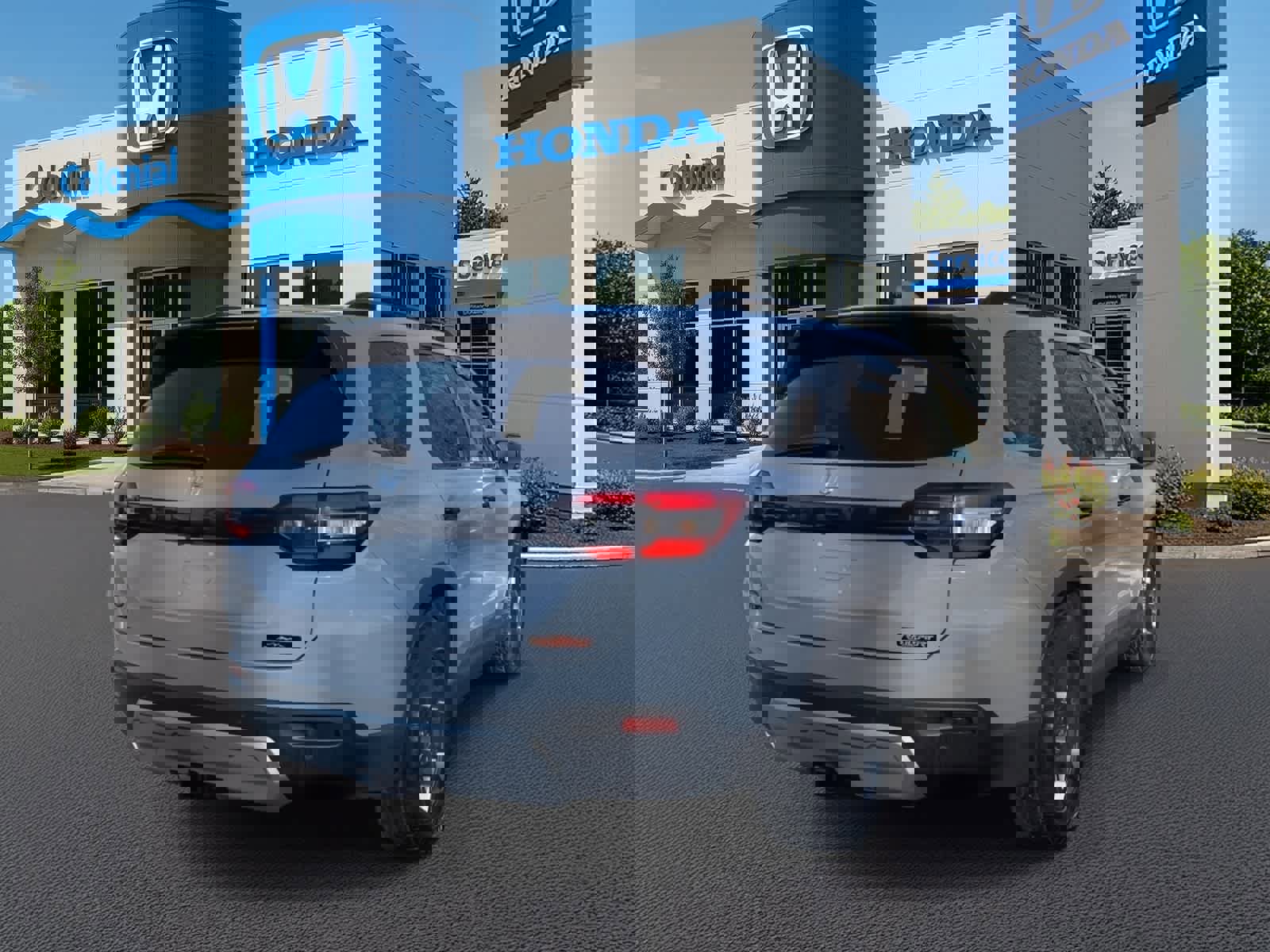 Used 2025 Honda Pilot TrailSport image 6