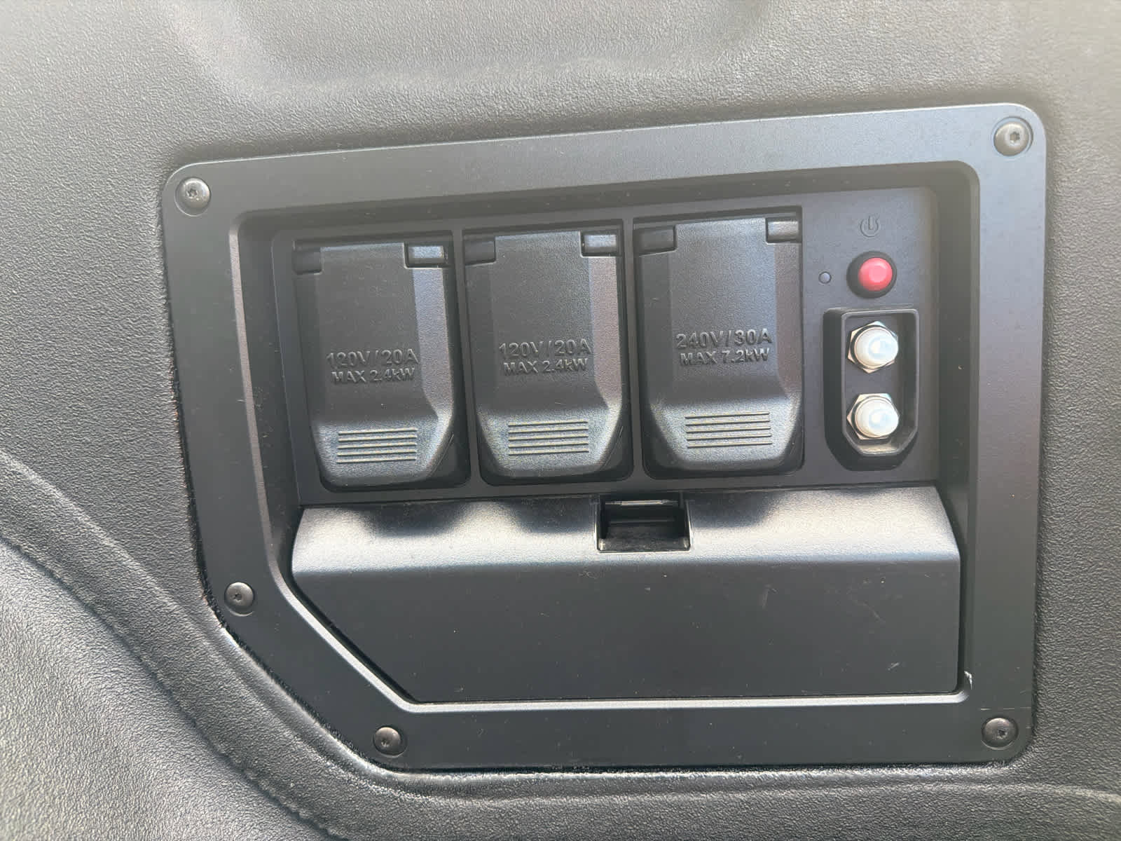 New 2025 Chevrolet Silverado EV LT AWD/4WD image 30