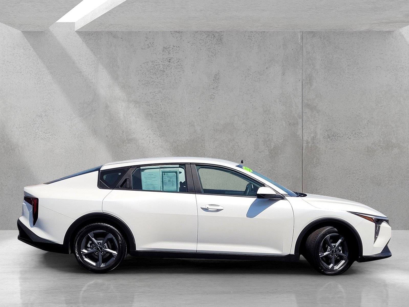 Used 2025 Kia K4 FWD image 3