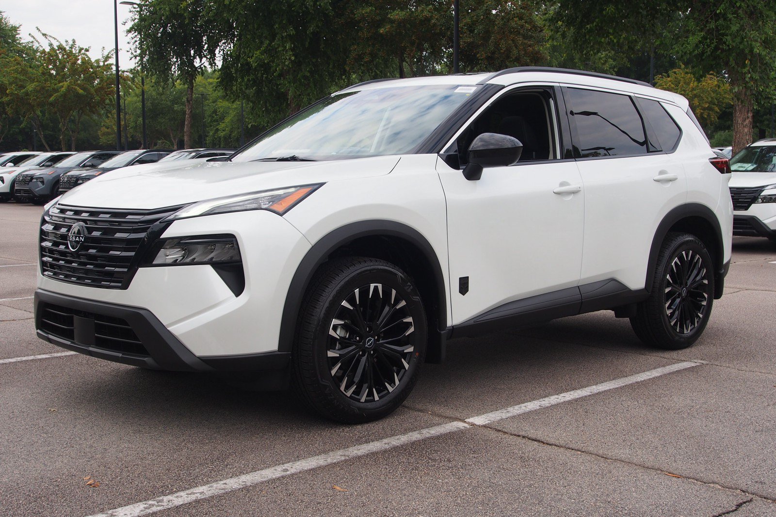 New 2026 Nissan Rogue Dark Armor FWD image 3