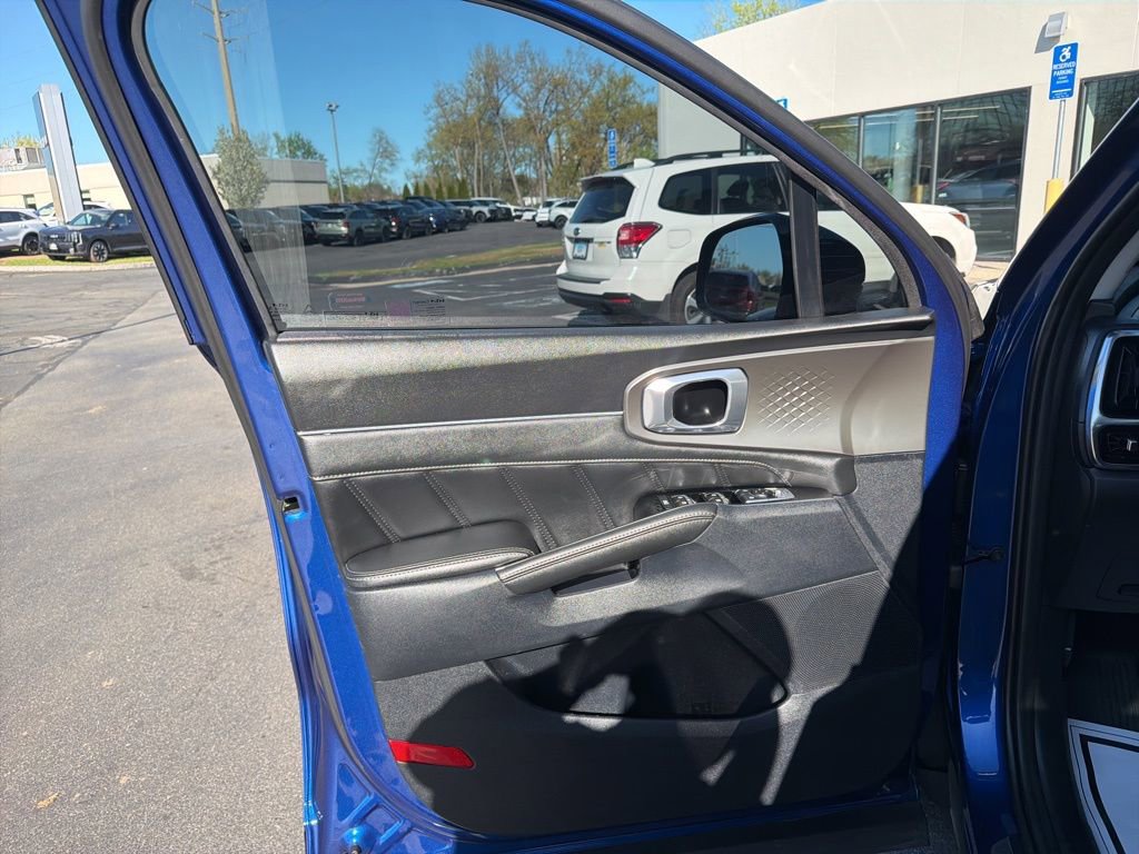 Certified 2023 Kia Sorento SX AWD/4WD image 27