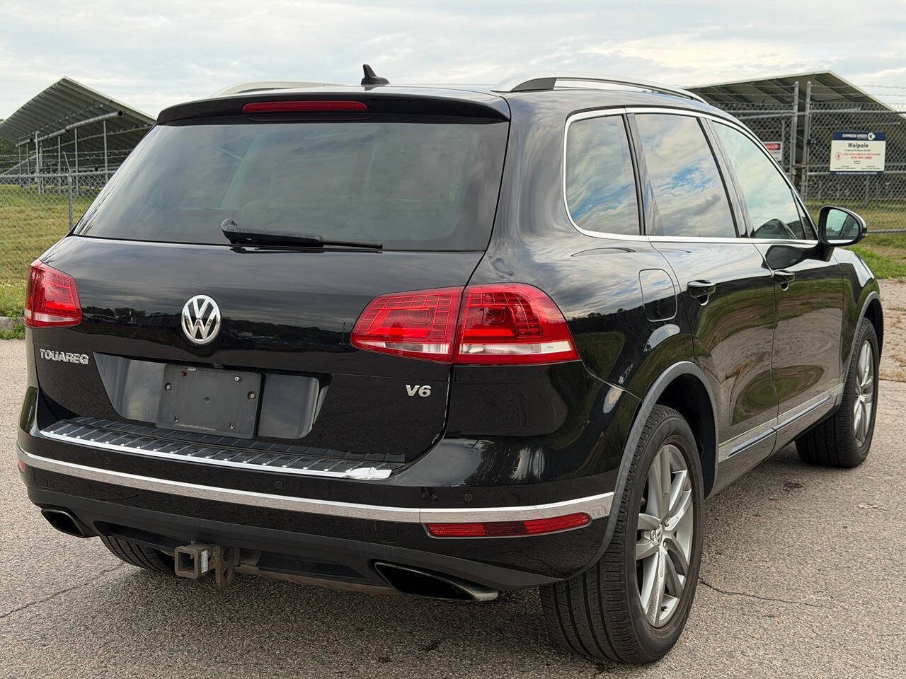 Used 2016 Volkswagen Touareg VR6 AWD/4WD image 5