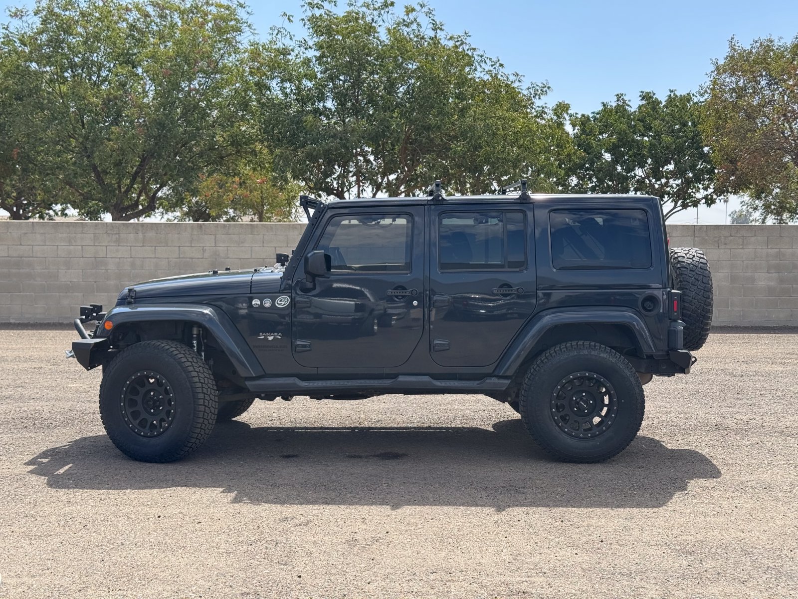 Used 2016 Jeep Wrangler Unlimited Sahara w/ Connectivity Group AWD/4WD image 7