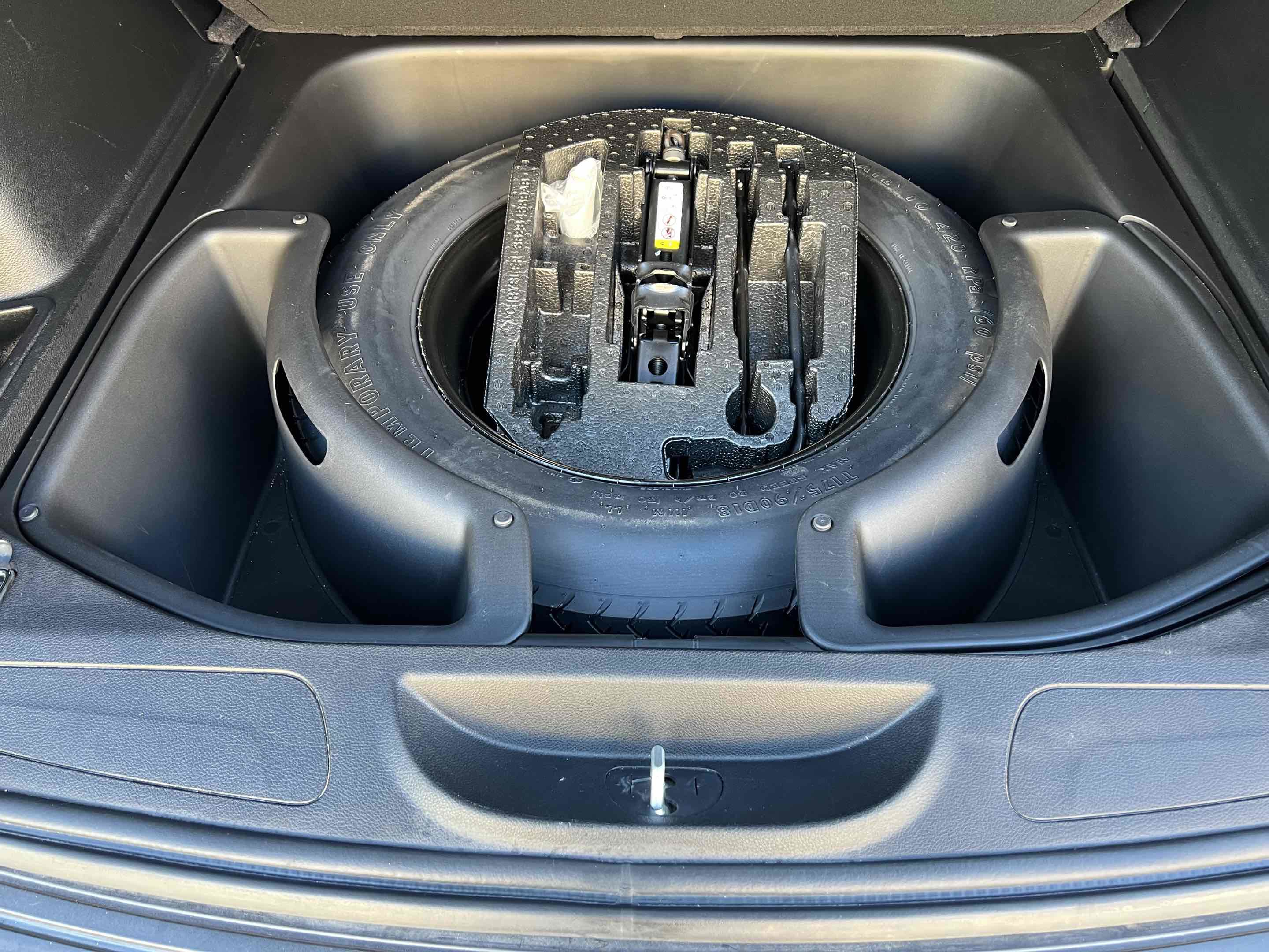 Used 2021 Jeep Grand Cherokee Laredo X image 69