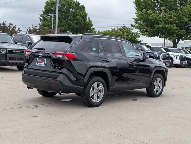 Used 2025 Toyota RAV4 XLE FWD image 5