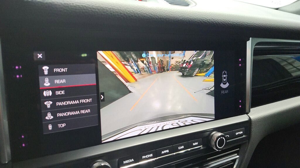 Used 2021 Porsche Macan S AWD/4WD image 18