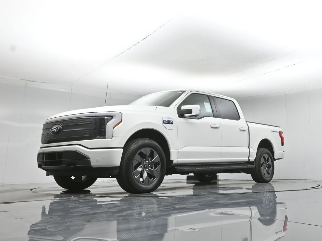 New 2025 Ford F150 Lightning Lariat w/ Max Trailer Tow Package image 43