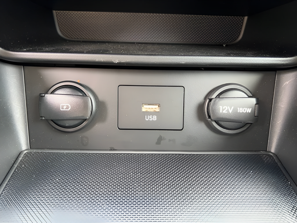 Used 2022 Hyundai Kona SEL AWD/4WD image 32