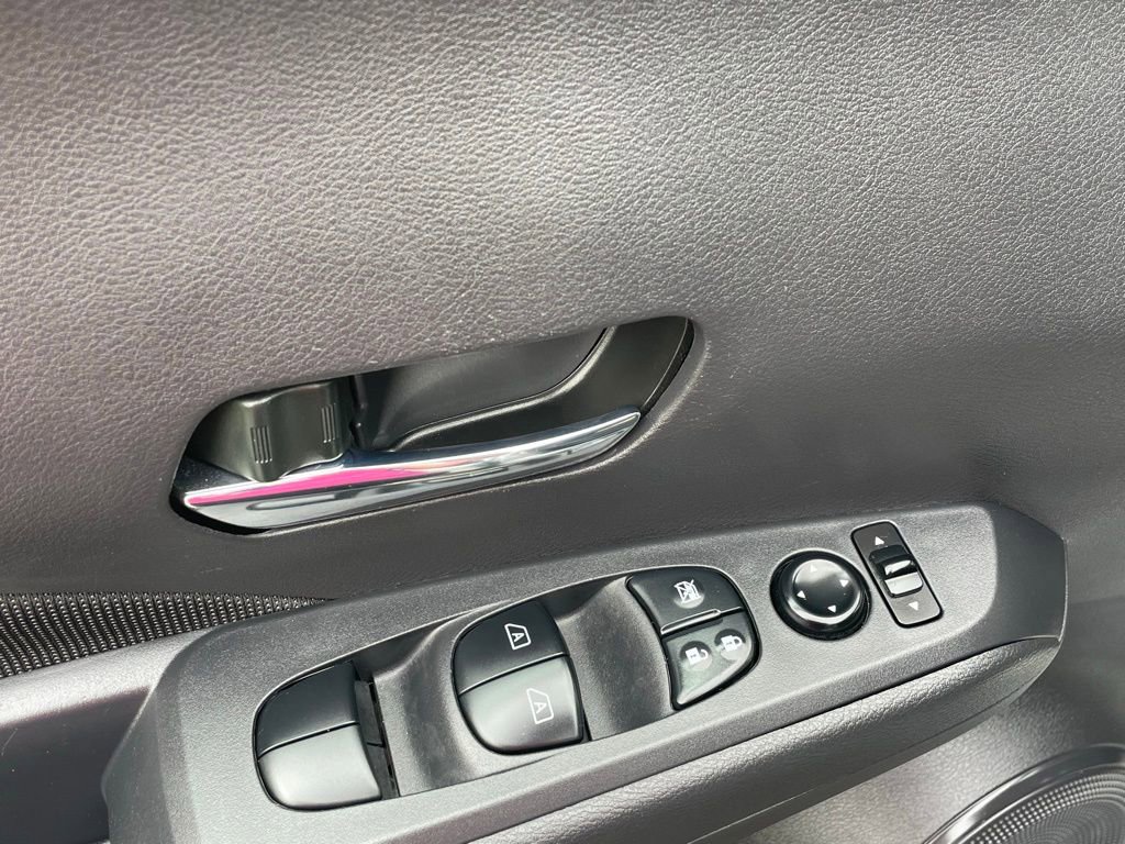 Used 2024 Nissan Kicks SV image 25