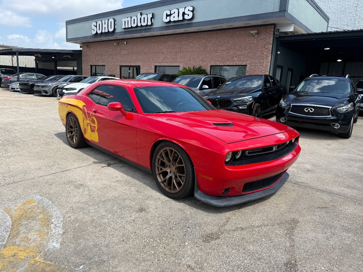 Used 2015 Dodge Challenger R/T Scat Pack RWD image 3