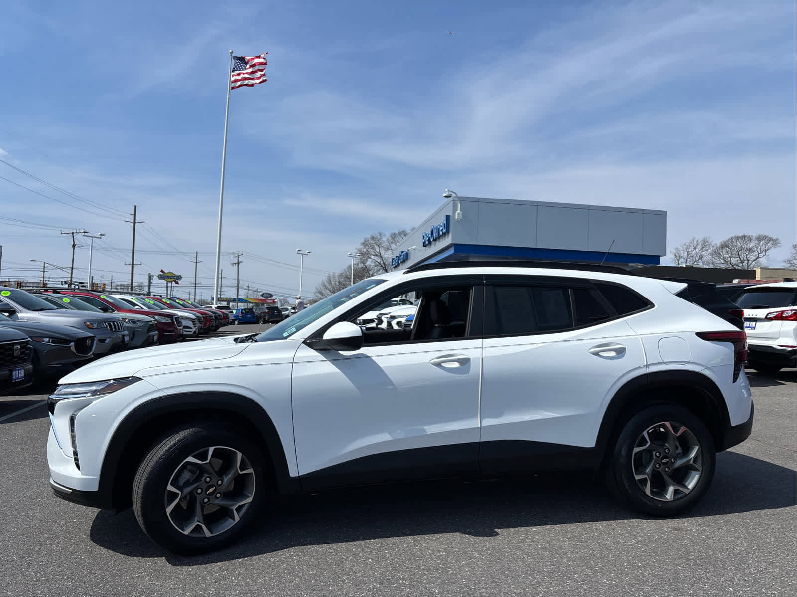 Certified 2024 Chevrolet Trax LT w/ Driver Confidence Package image 6