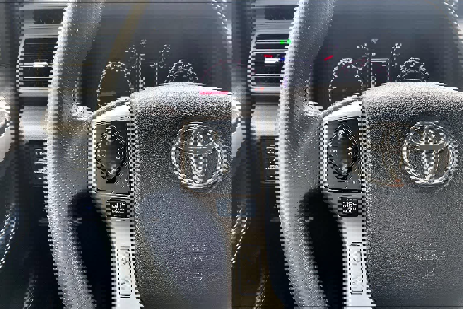 Used 2020 Toyota 4Runner SR5 image 25