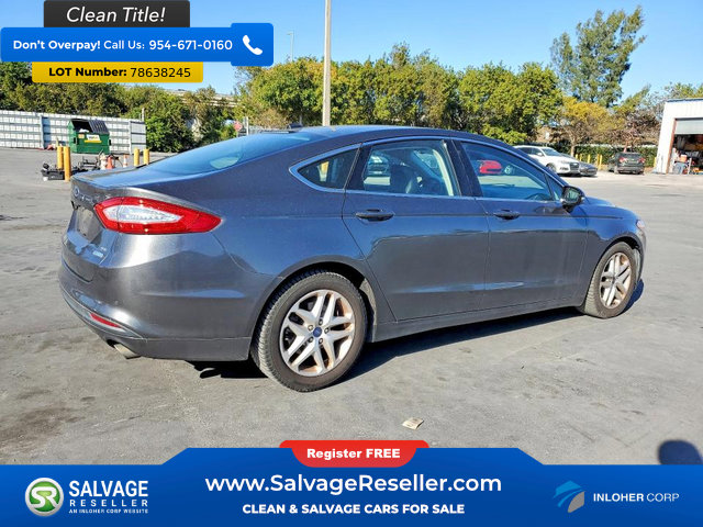 Used 2016 Ford Fusion SE w/ Equipment Group 202A image 4