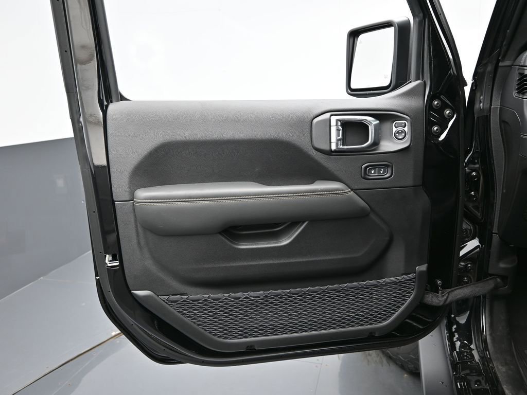 New 2025 Jeep Wrangler Unlimited Rubicon 392 image 9