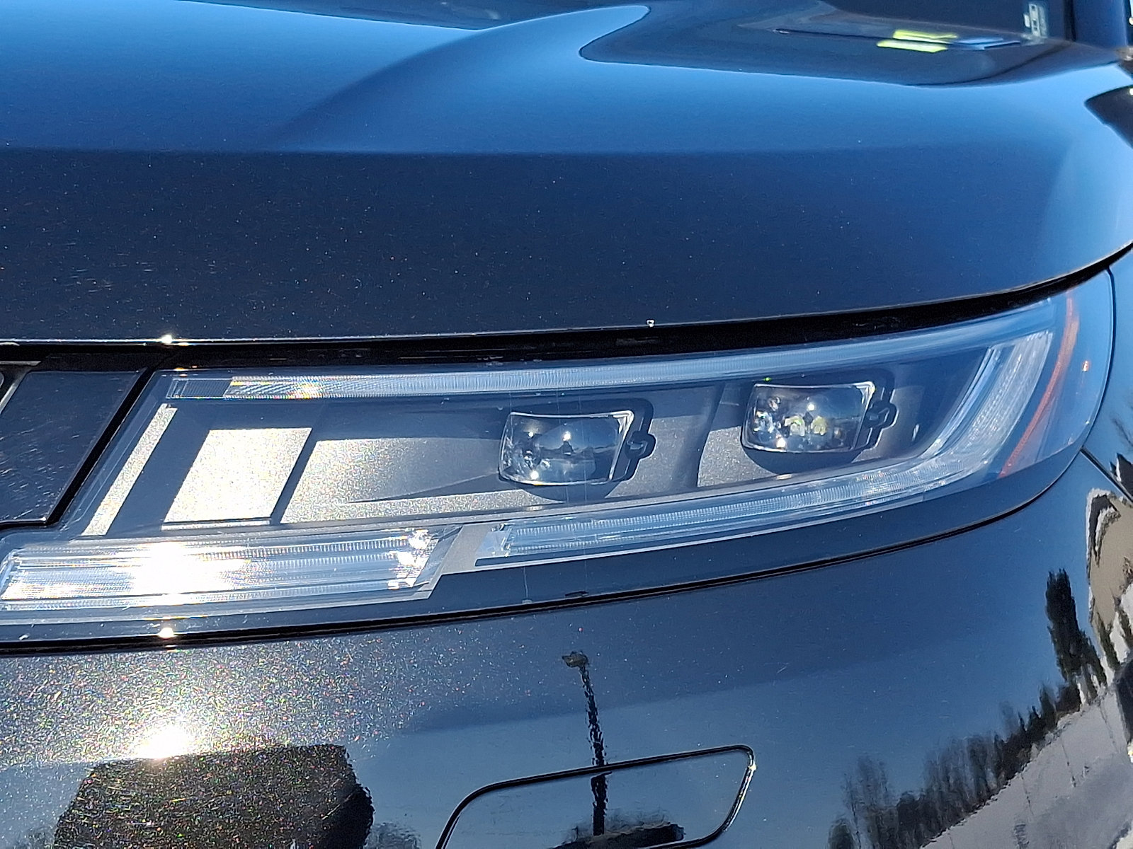 Used 2024 Land Rover Range Rover Sport SE image 9