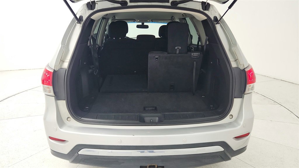 Used 2016 Nissan Pathfinder SV image 35